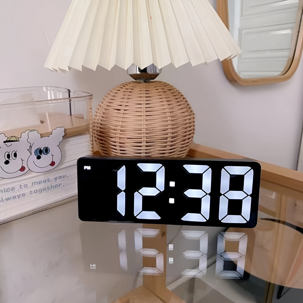 Digitale Tischuhr mit großem LED-Display