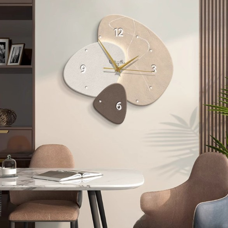 Abstrakte Schichtige Geometrische Wanduhr