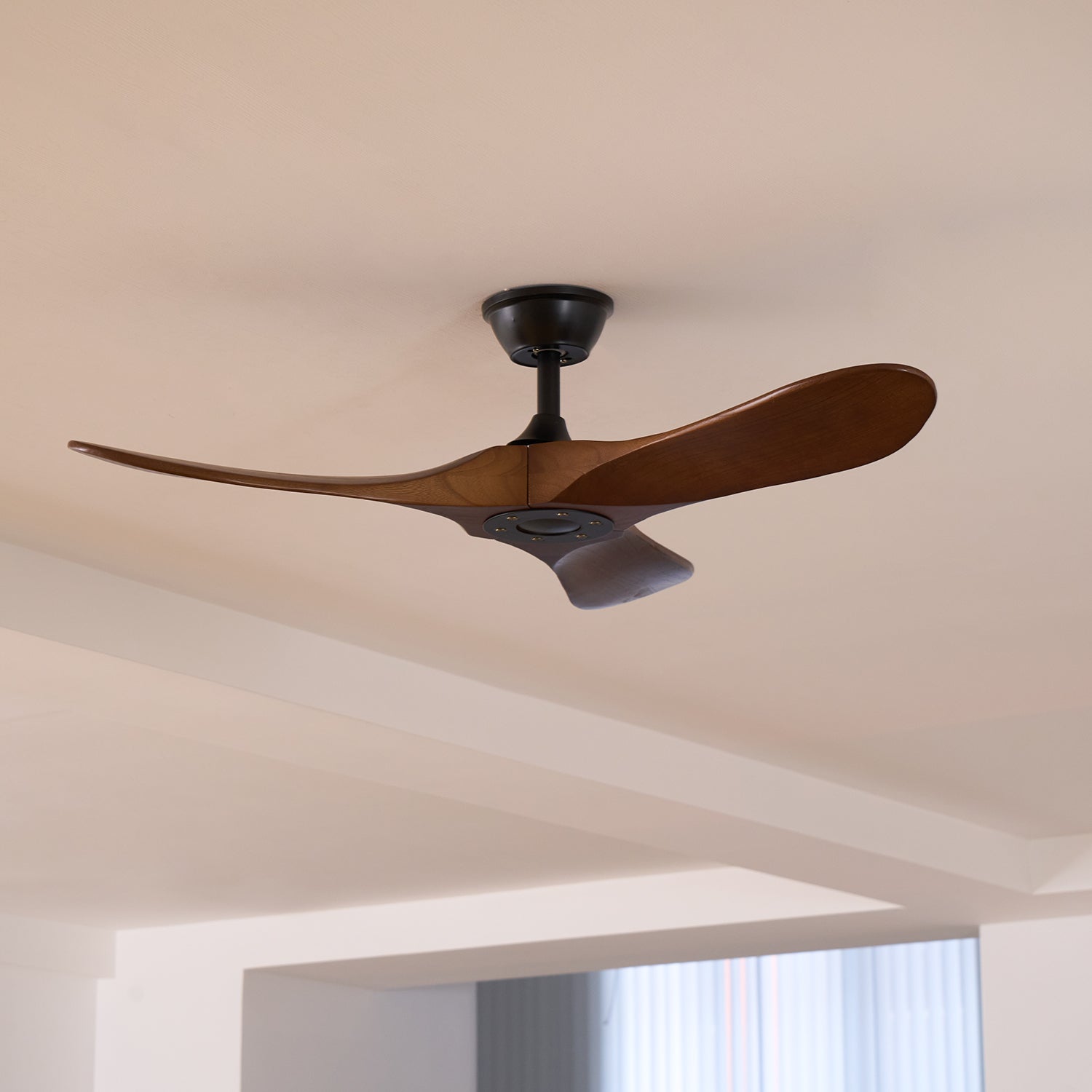 Aerodynamischer Deckenventilator für Innenräume