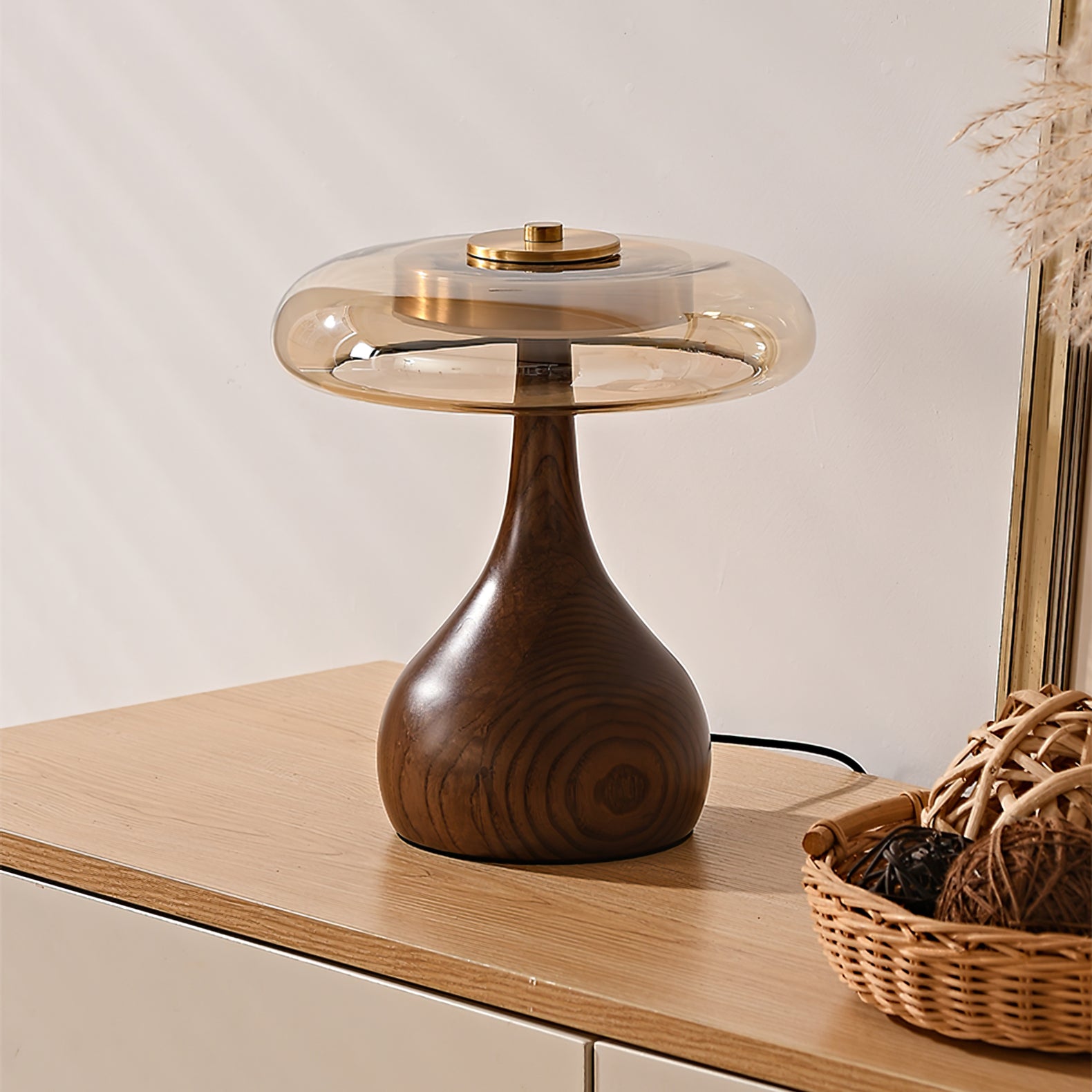 Tropfenförmige Tischlampe mit Glasdome