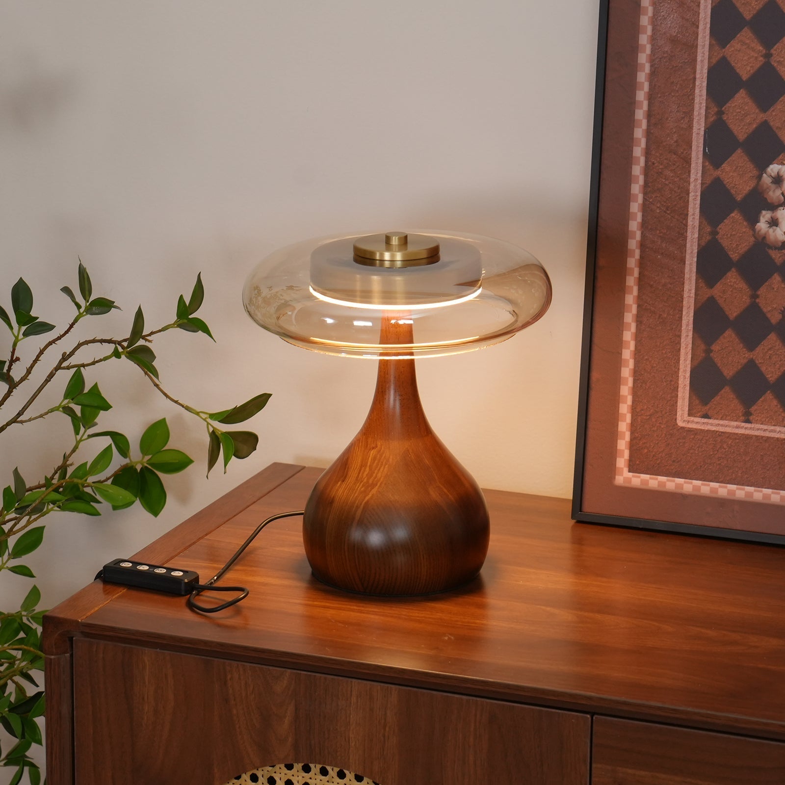Tropfenförmige Tischlampe mit Glasdome