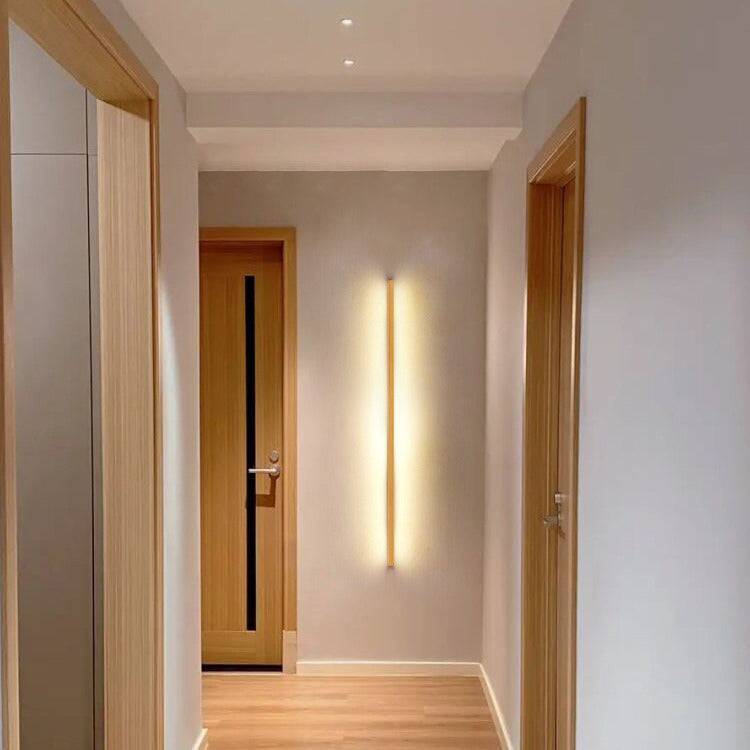 Lineare, symmetrische, rechteckige Wandleuchte