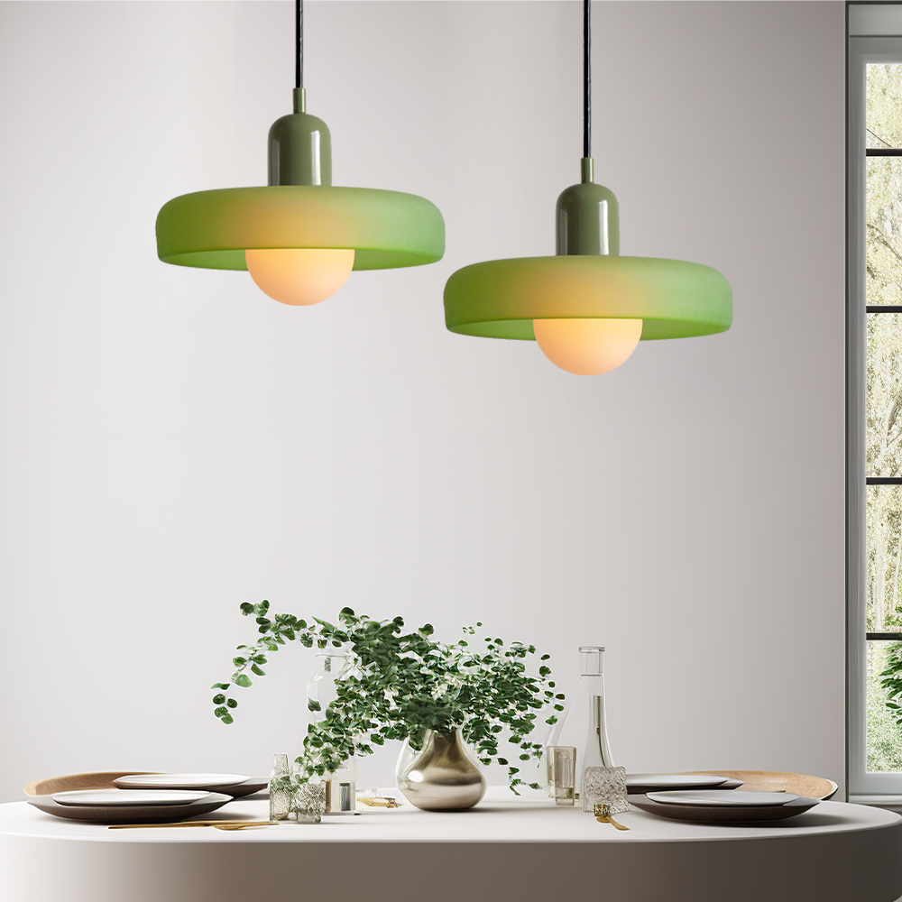 Pendelleuchte mit Glasschirm