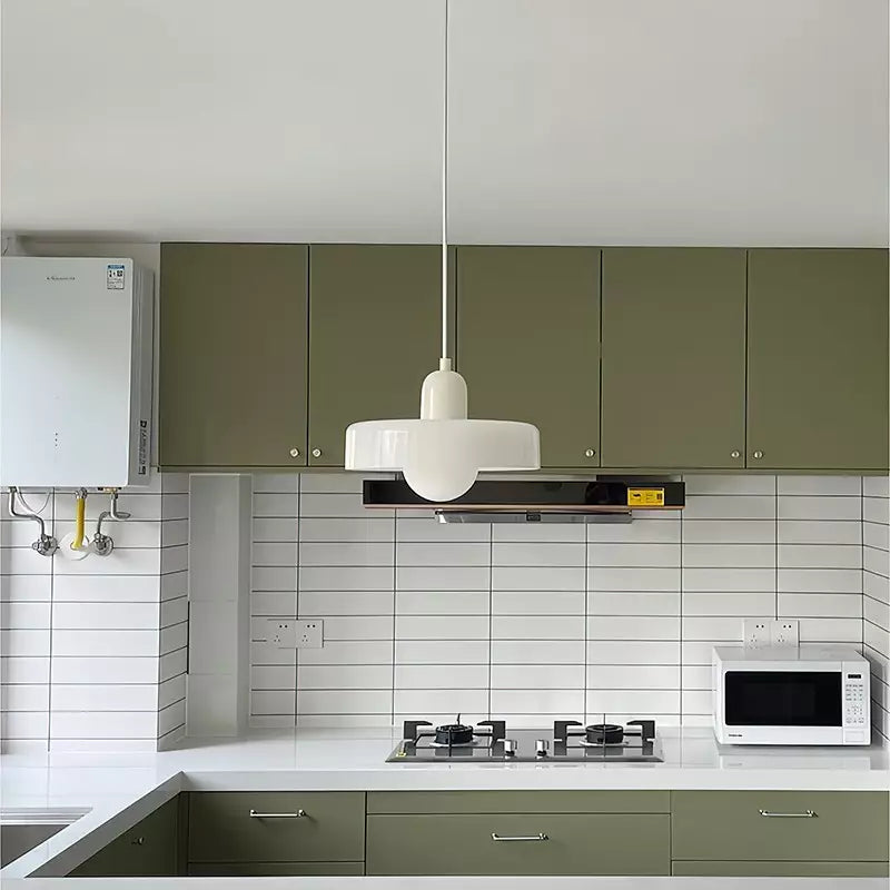 Pendelleuchte mit Glasschirm