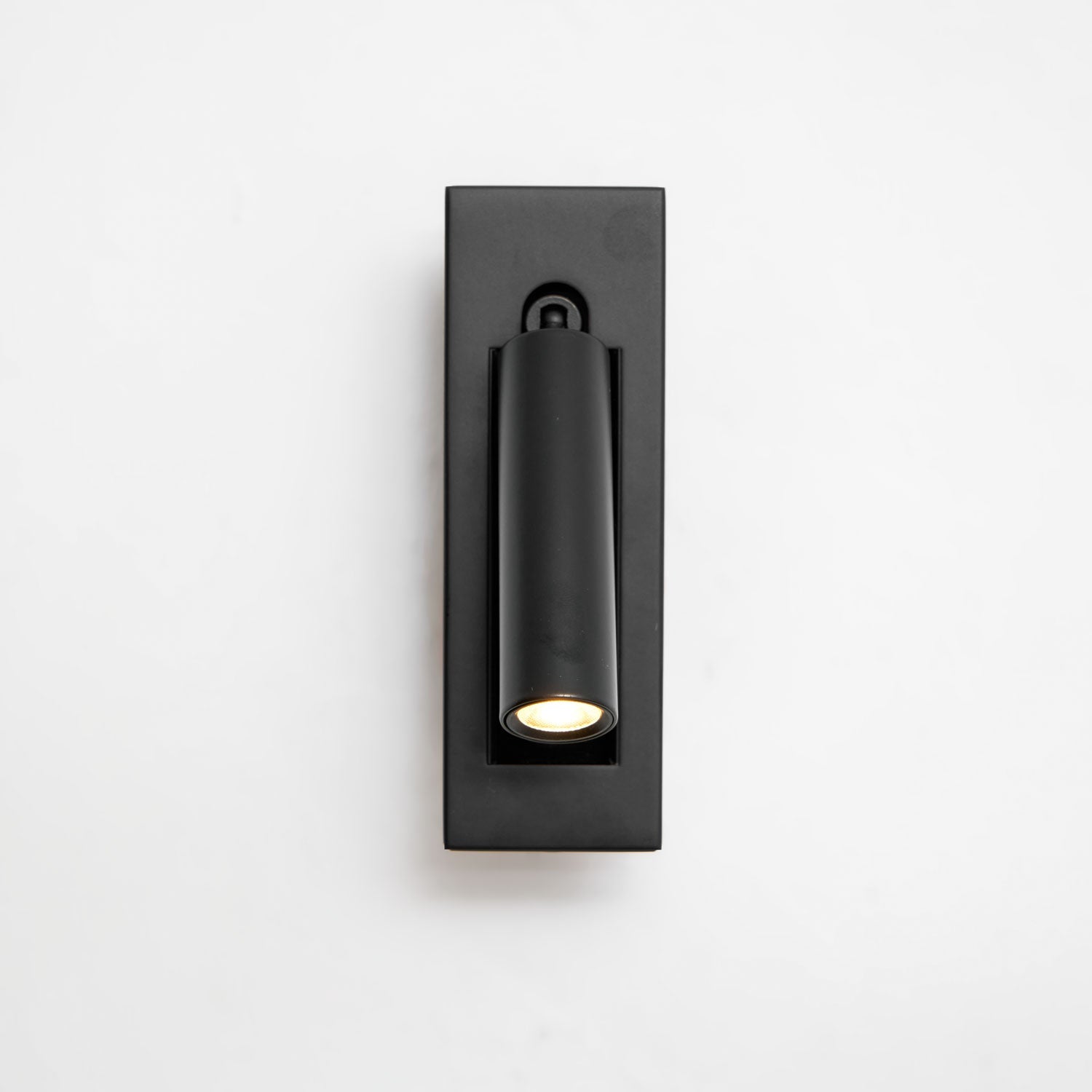 Wandmontierte Nachttischleuchte mit integrierter LED