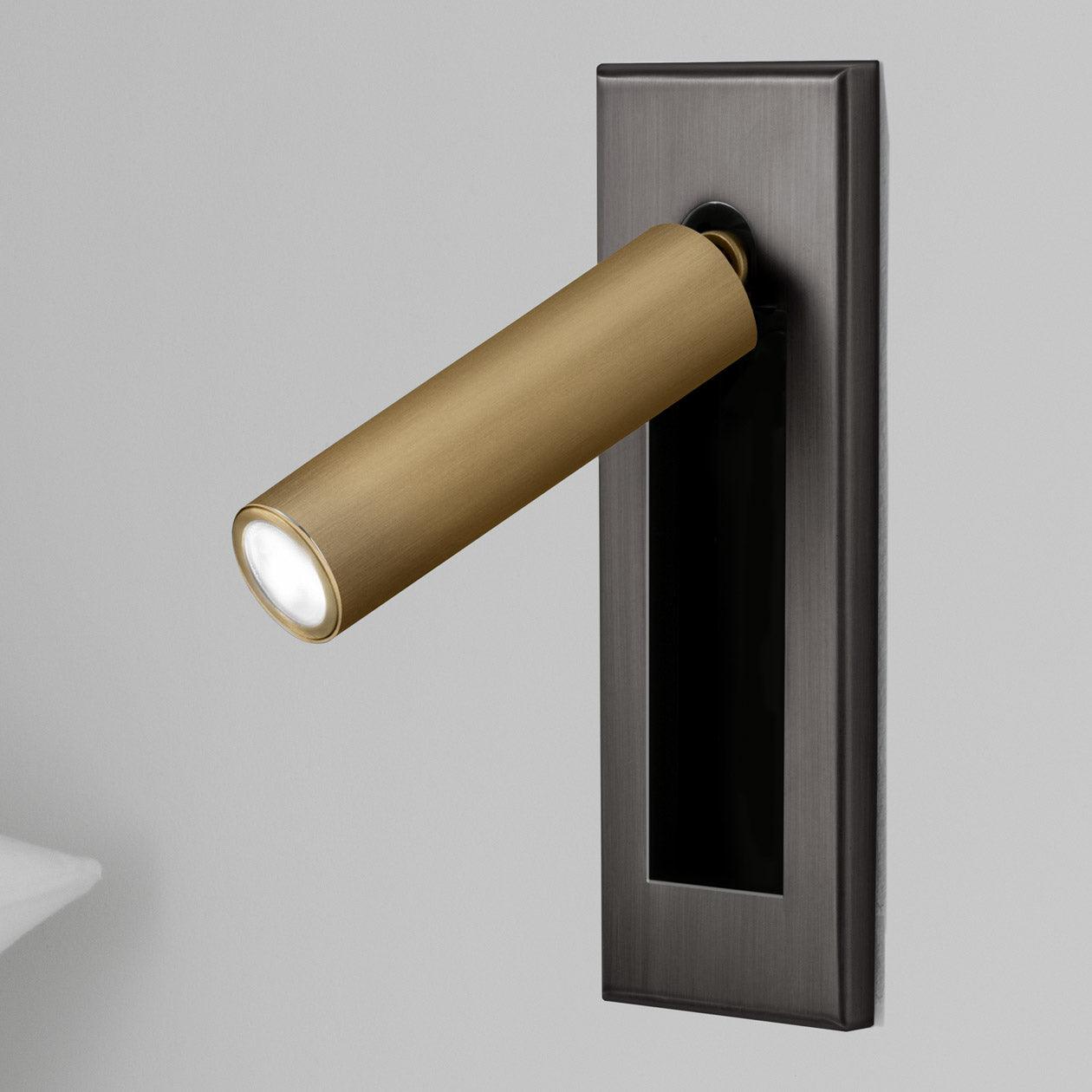 Wandmontierte Nachttischleuchte mit integrierter LED