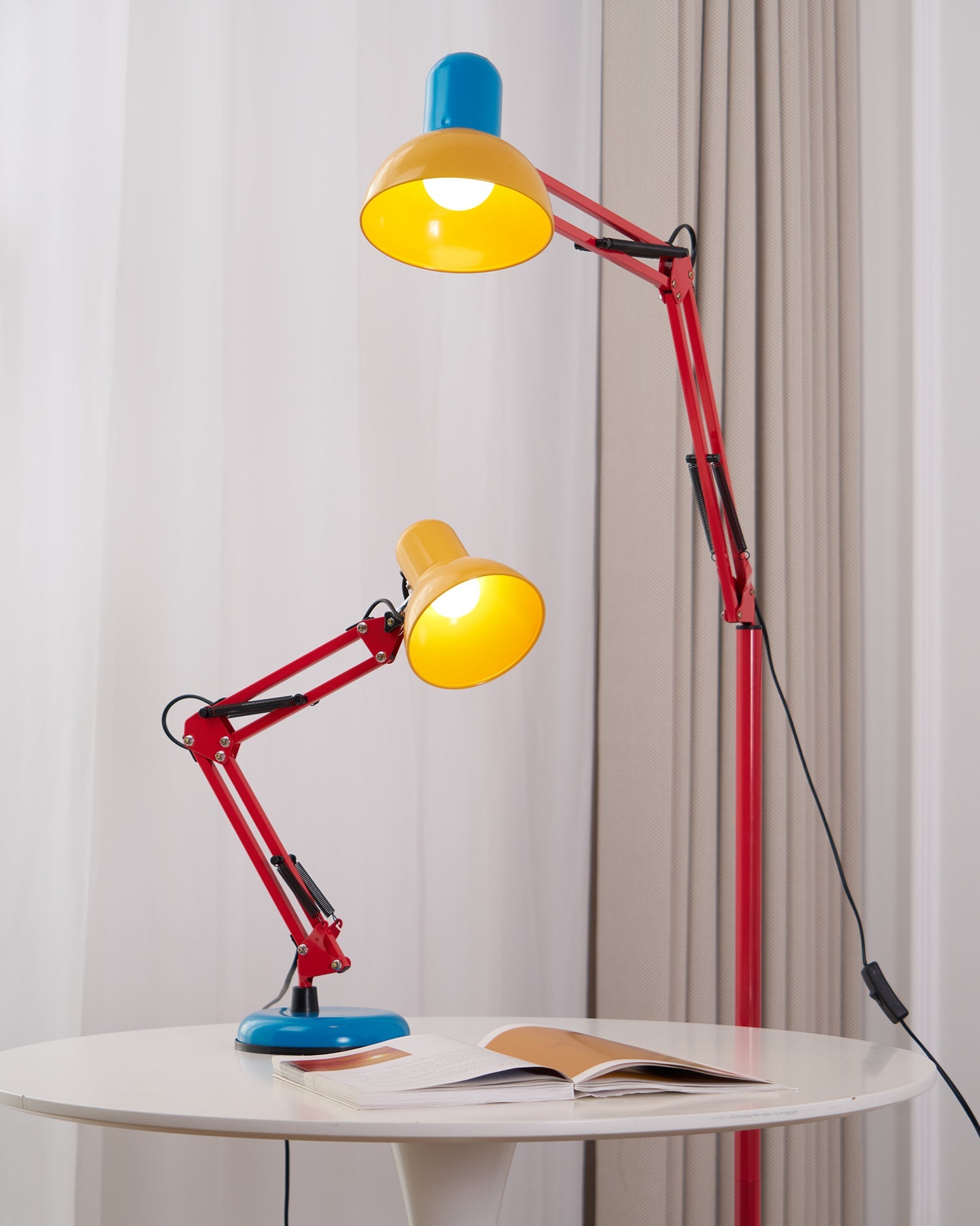 Stehlampe für Zuhause, Büro und Schlafzimmer