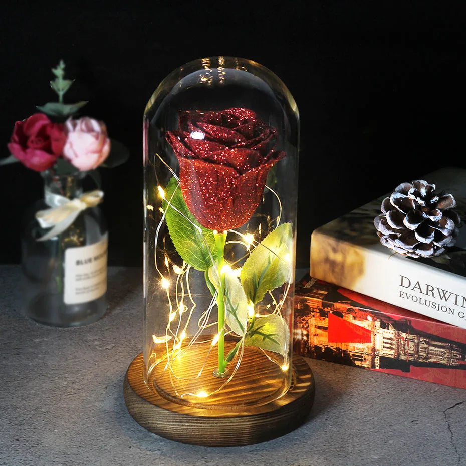 Tischlampe mit konservierter Rosenfigur