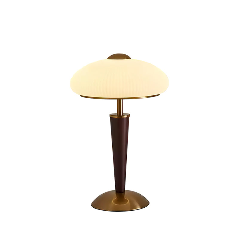 Tischlampe mit Schirm