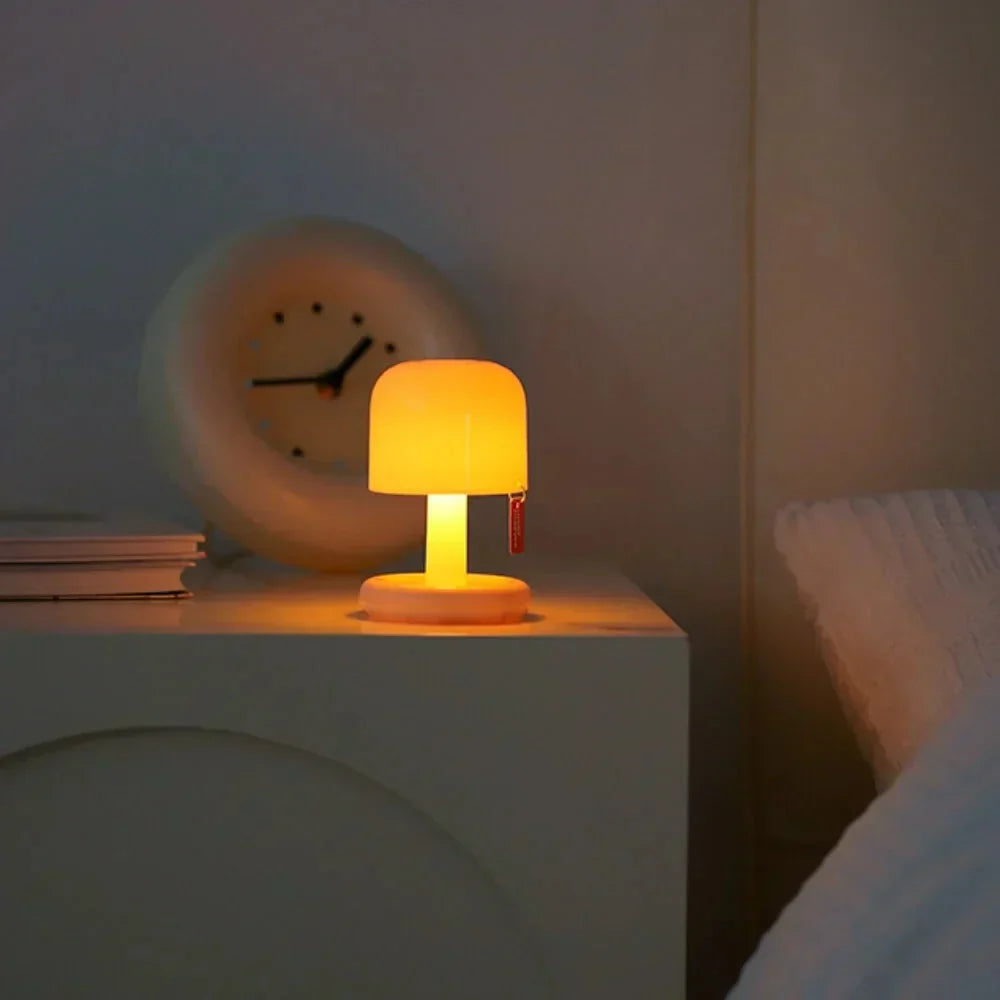 Pilzförmige kabellose Tischlampe