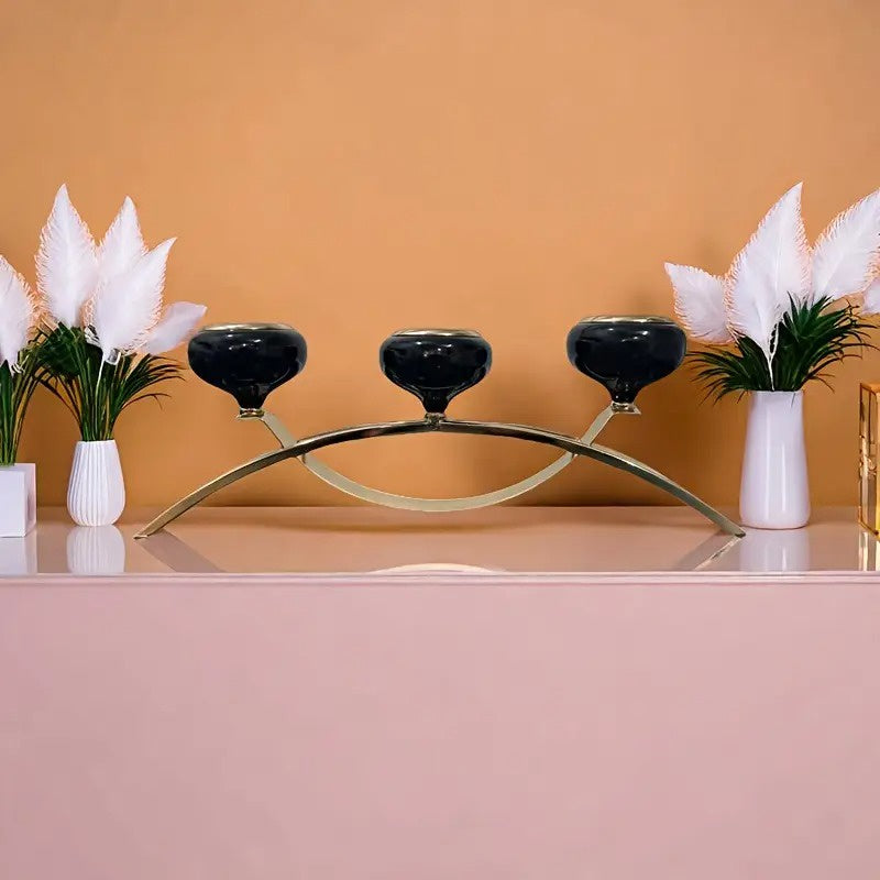 Kerzenhalter mit Gebogener Basis