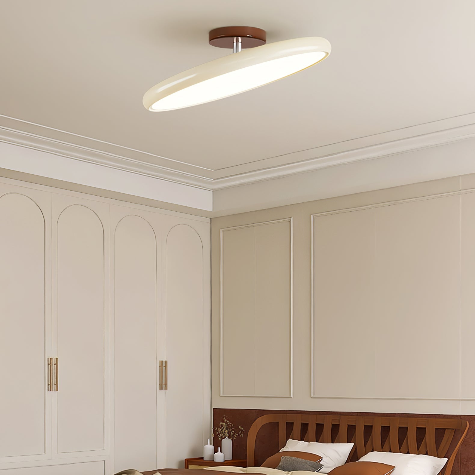 Deckenlampe mit verstellbarem Kopf