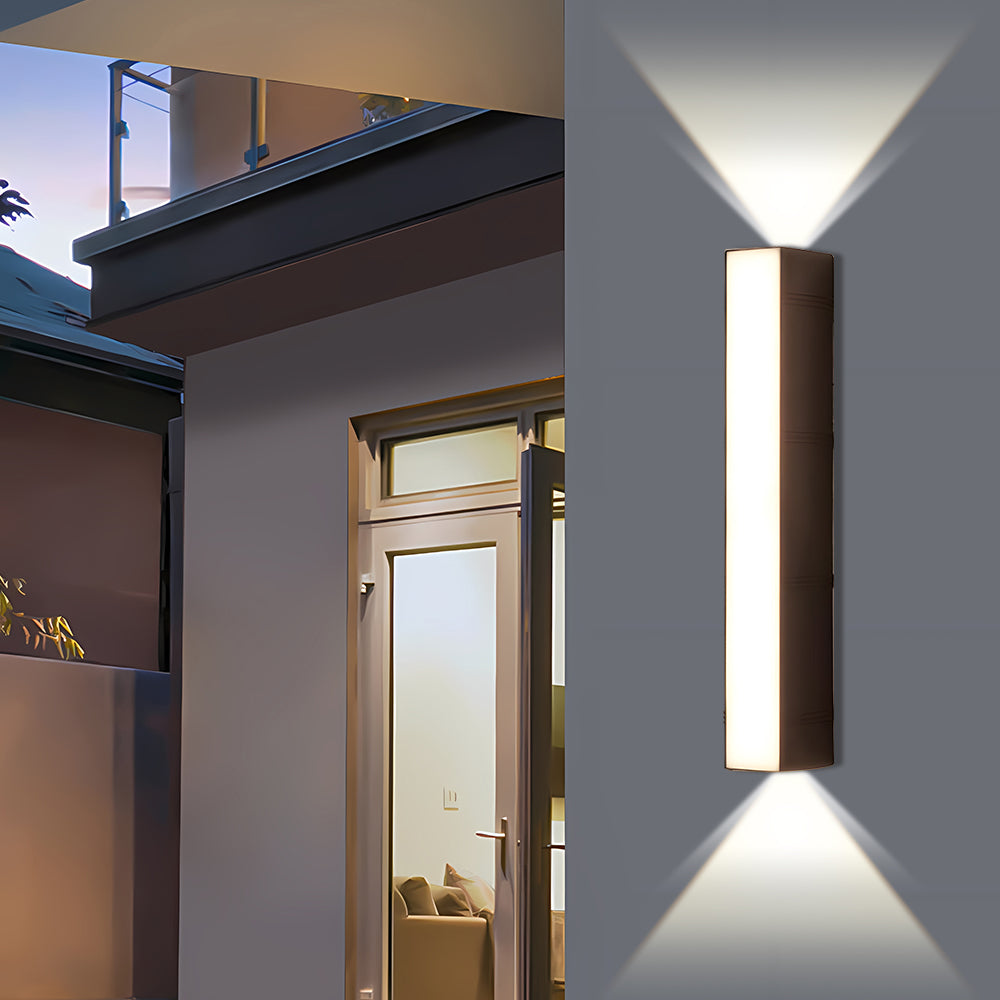 Vertikale doppelseitige Wandlampe für den Außenbereich