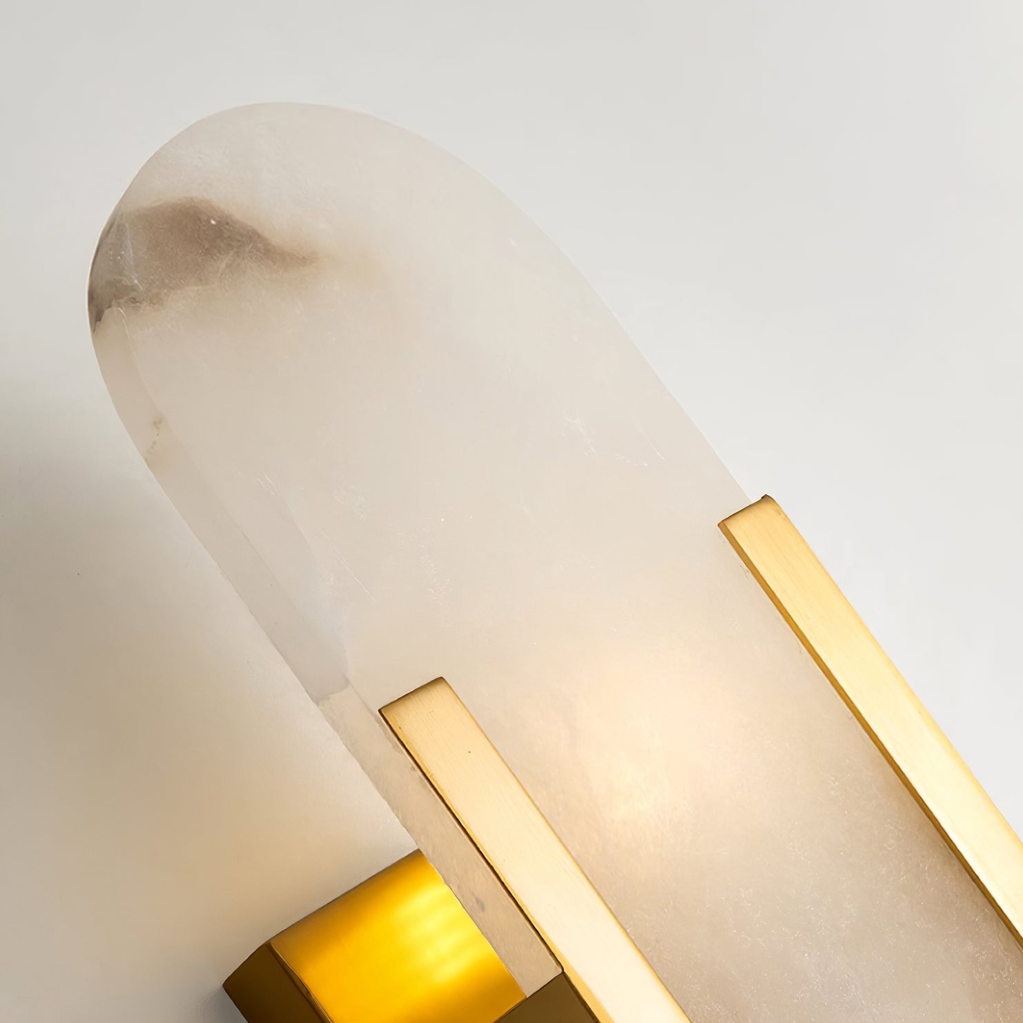 Wandleuchte mit Alabastermuster