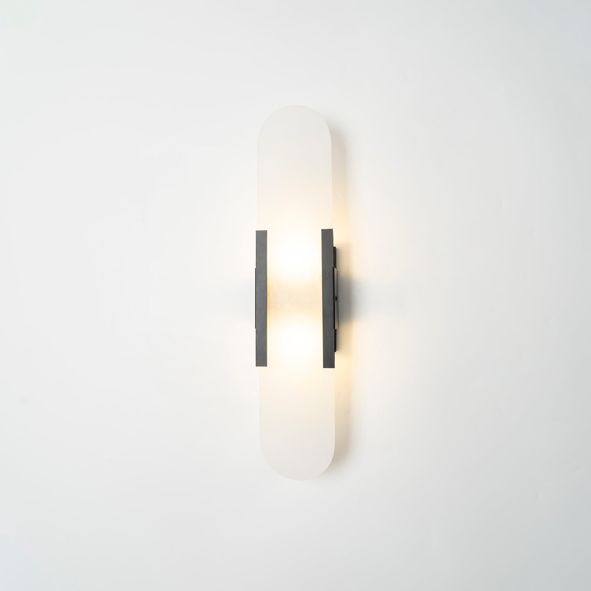 Wandleuchte mit Alabastermuster