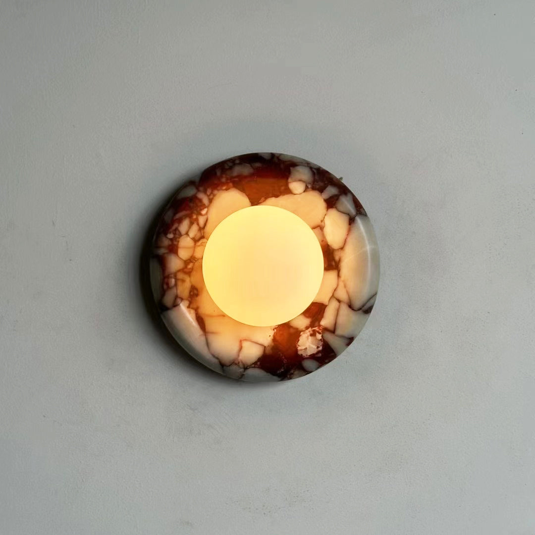 Wandlampe aus rotem Marmor