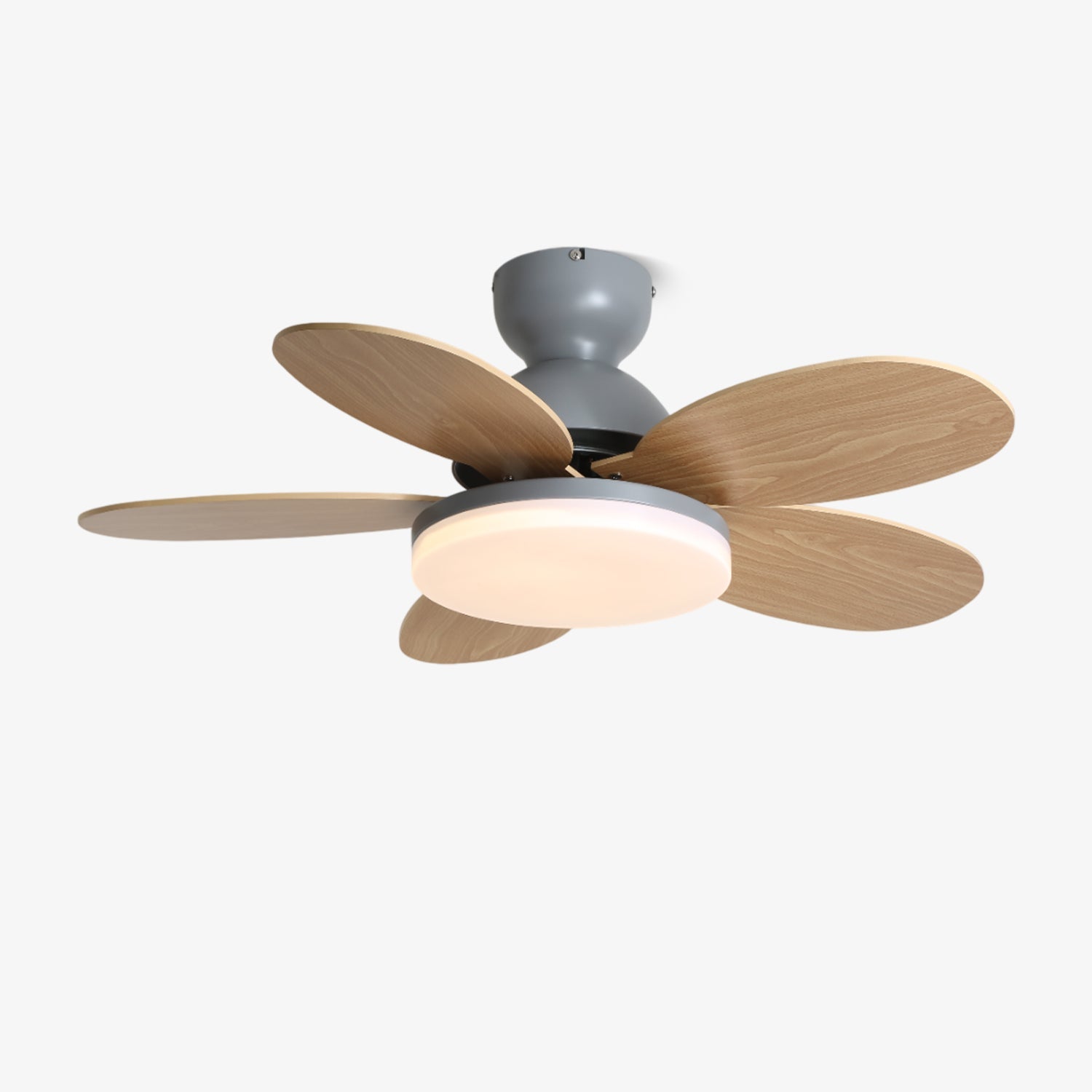 LED Deckenventilator mit blütenblattförmigen Flügeln