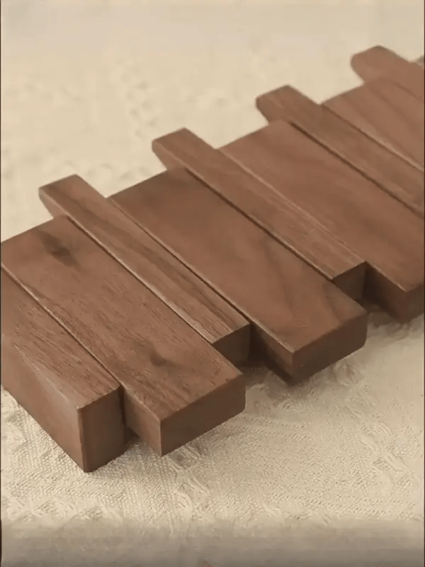 Wandhaken aus Holz für Mäntel und Jacken
