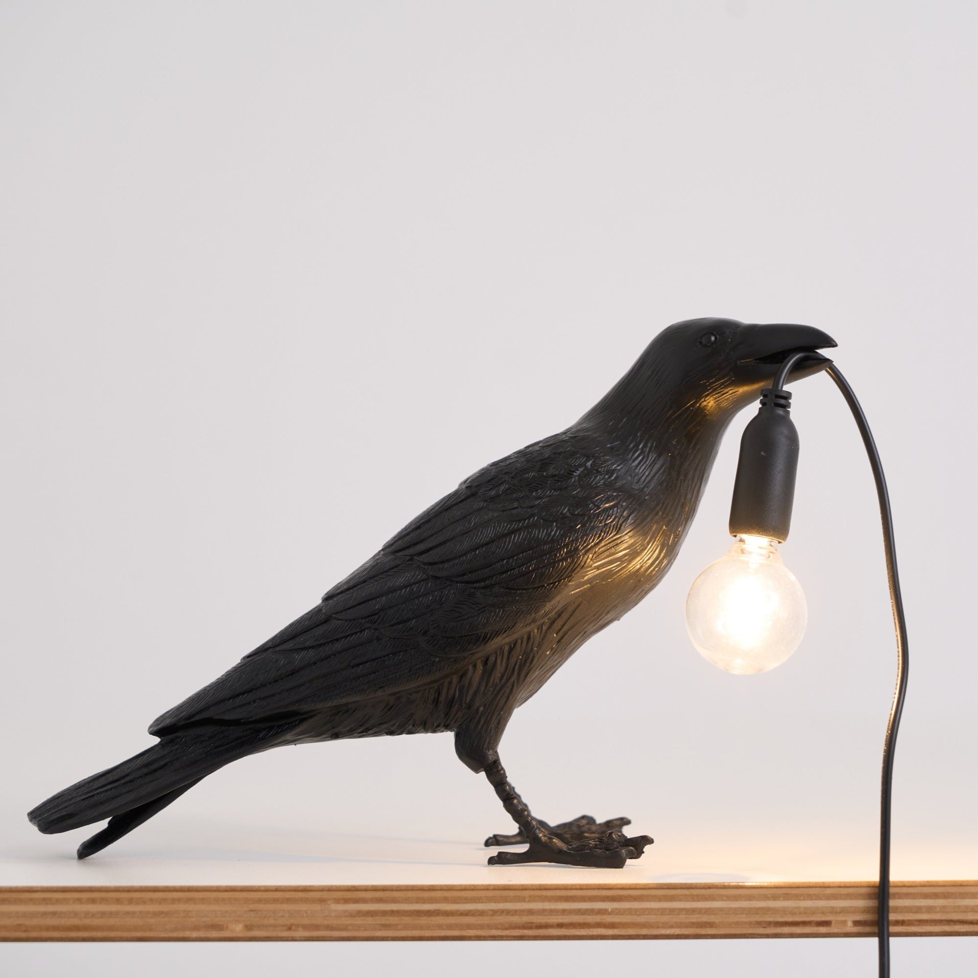 Mitternachtskrähe Lampe | Skulpturaler Akzent