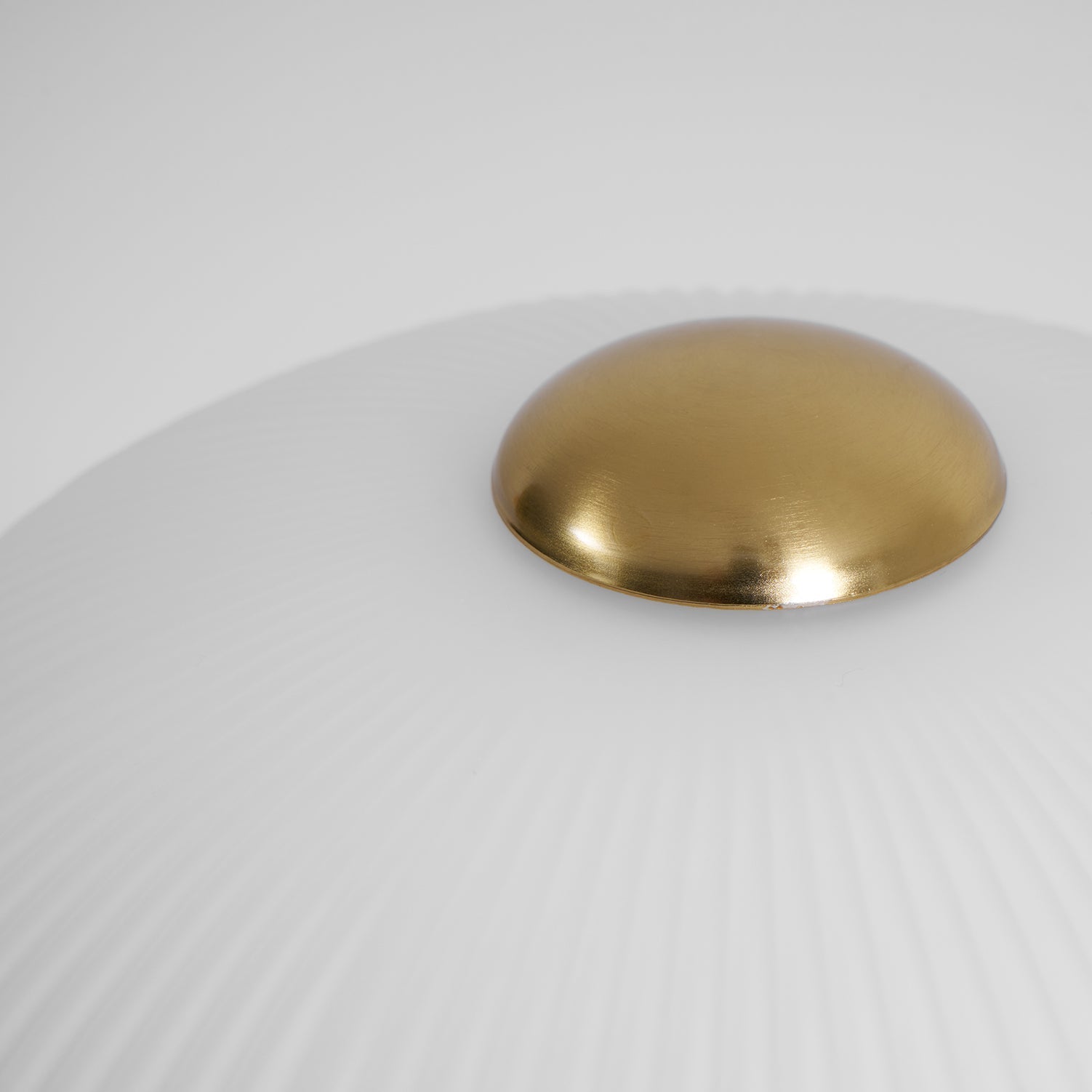 Tischlampe mit Schirm