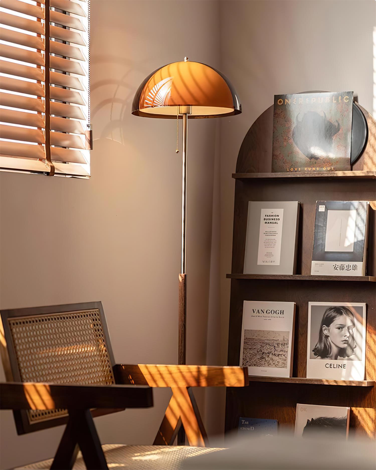 Glas-Schirm-Dom-Stehlampe