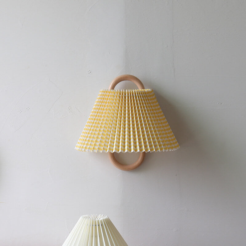 Kegelförmige Wandlampe