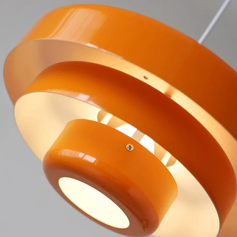 Geometrische Deckenpendelleuchte mit LED