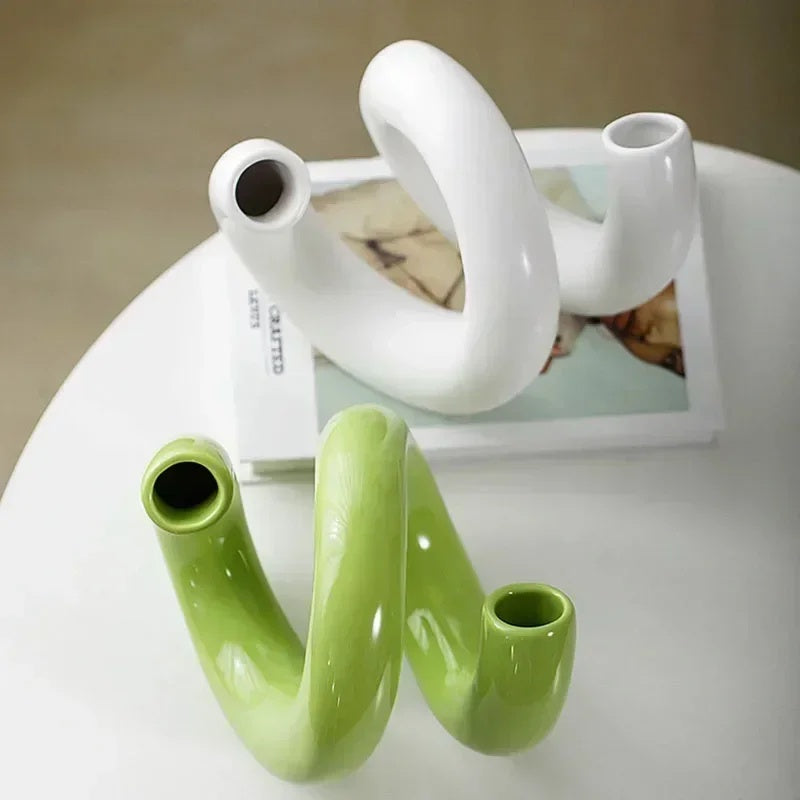 Schlingenförmige Dekorative Vase