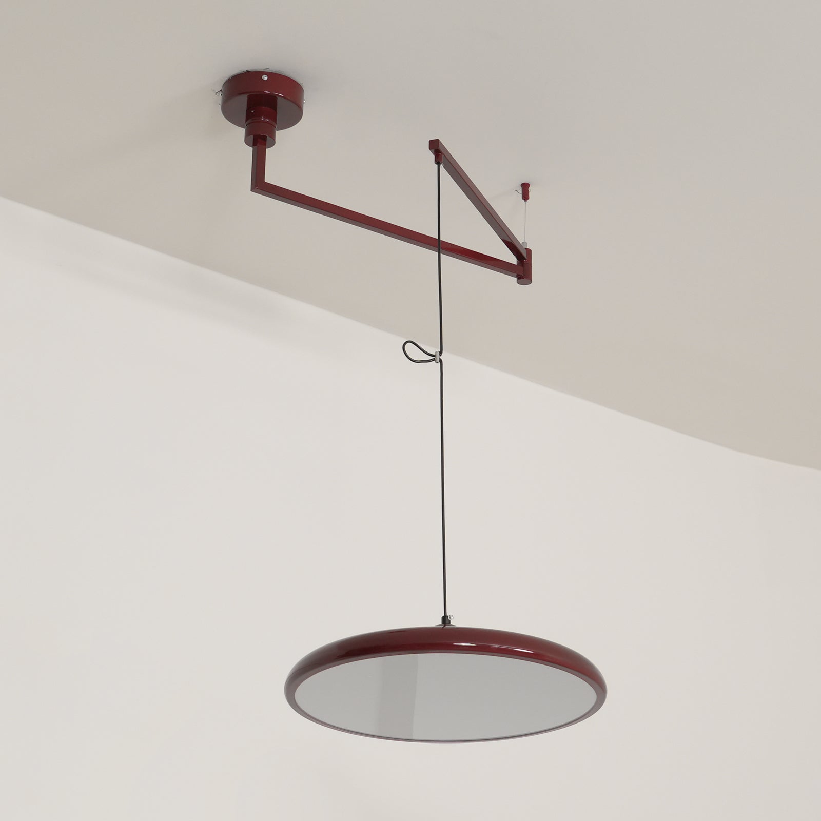 LED-Pendelleuchte zur flächenbündigen Montage