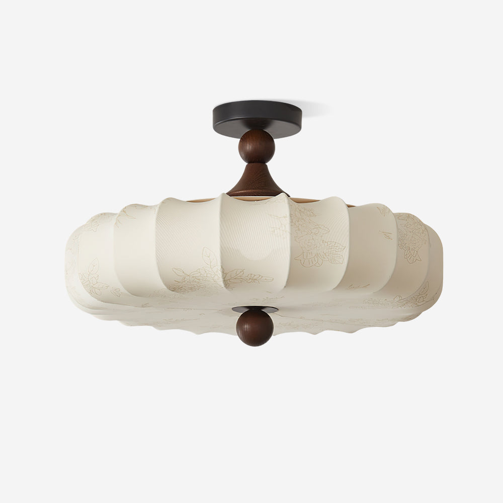 Deckenlampe mit gewelltem Schirm