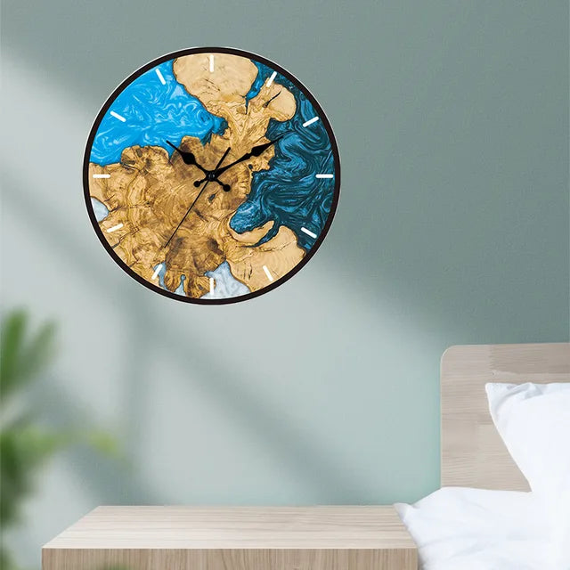 Analog Wanduhr mit römischen Ziffern