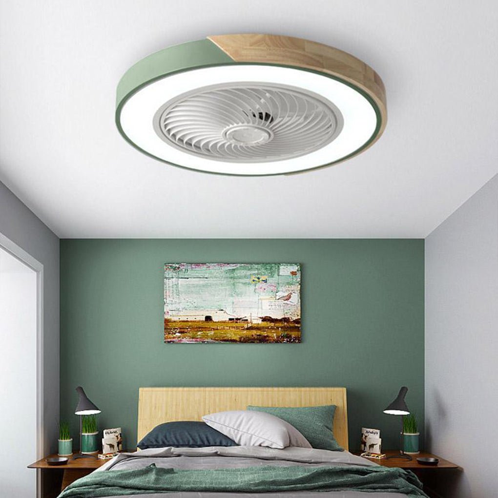 Flacher Deckenventilator mit LED-Beleuchtung