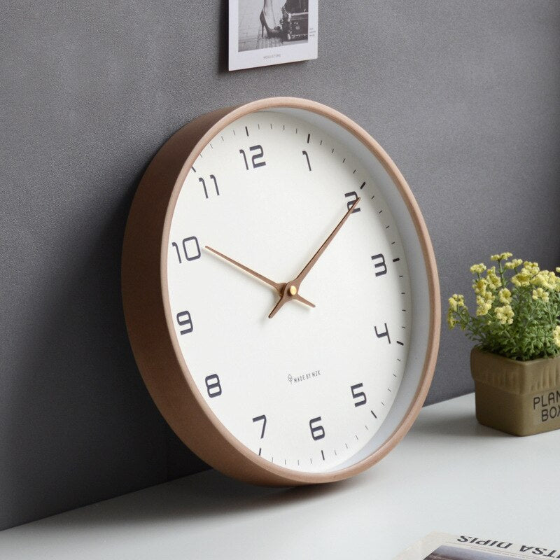 Runde Analoge Wanduhr mit Holzrahmen