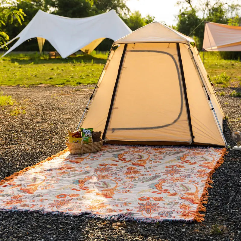 Tagesdecke mit Blumenmuster