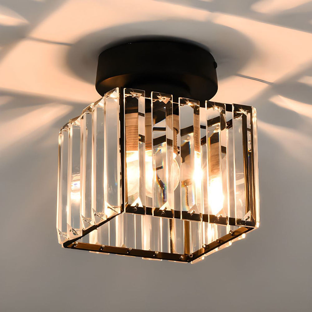 Deckenleuchte mit Messingkorpus und Kristallschirm | LED