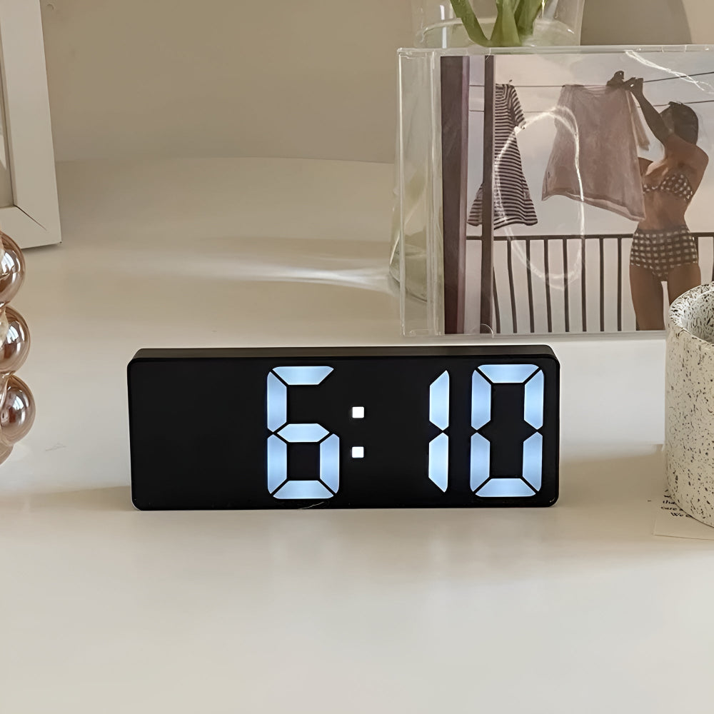 Digitale Tischuhr mit großem LED-Display