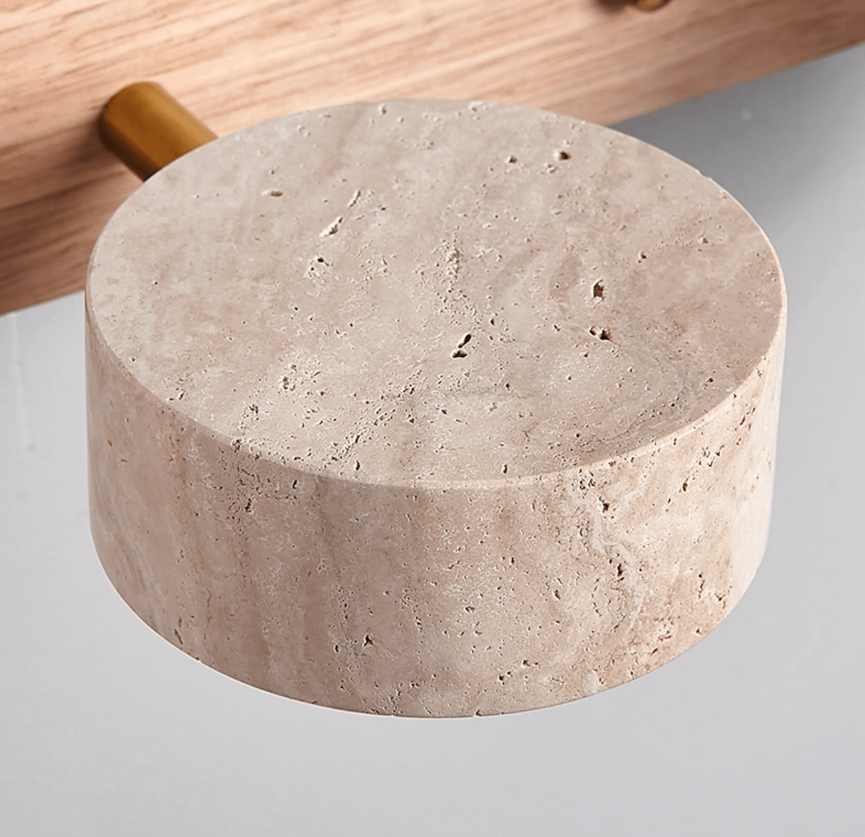 Wandleuchte mit zwei Leuchtenköpfen