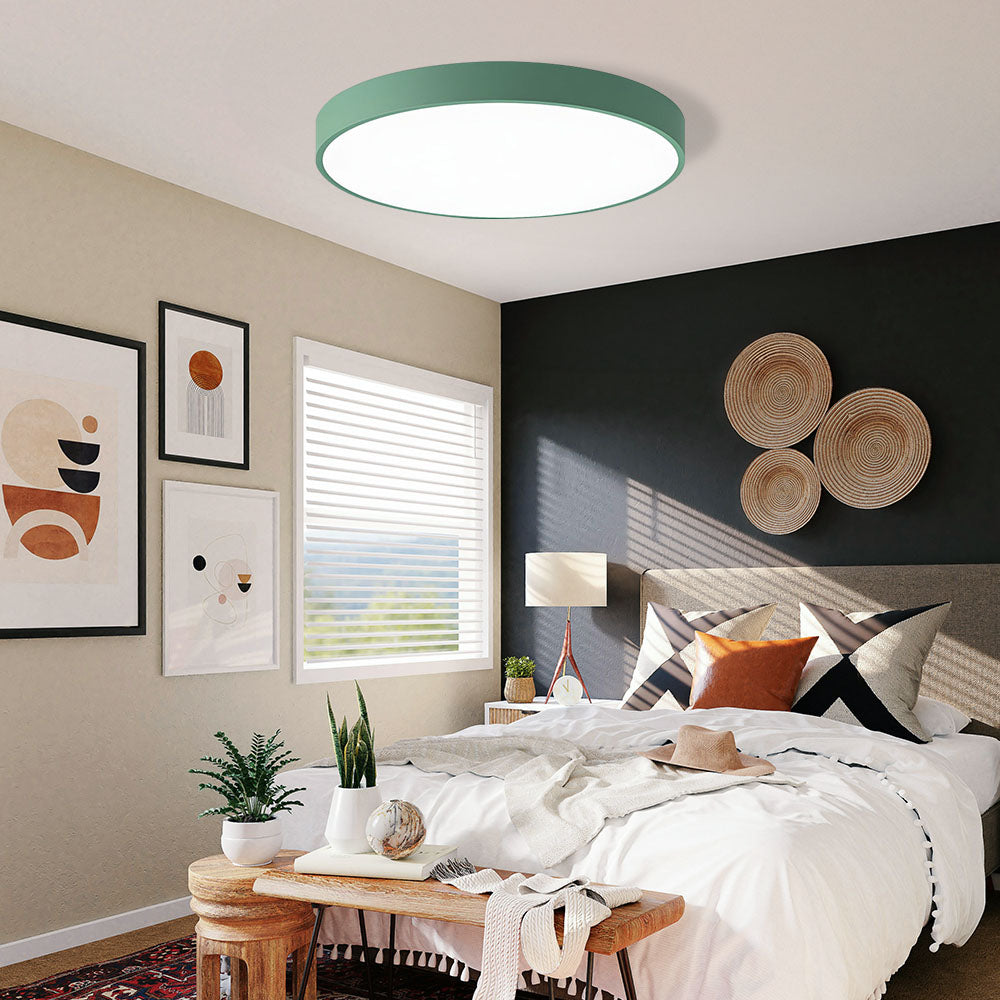LED-Deckenleuchte zur flächenbündigen Montage für Flure