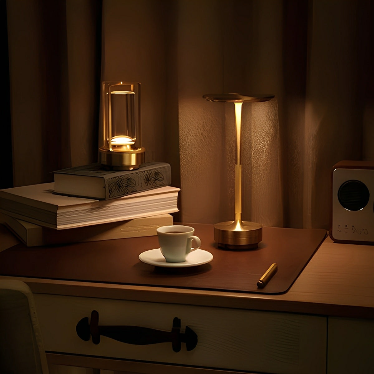 Tischlampe in Hantel Form mit LED und USB