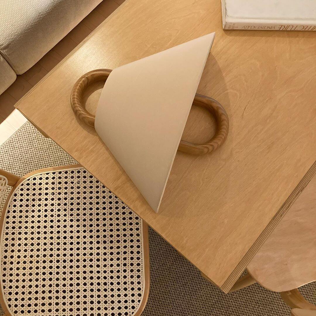 Kegelförmige Wandlampe