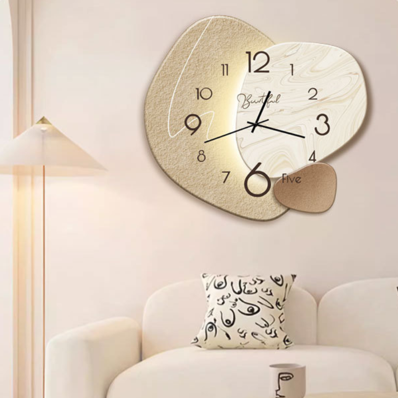 Abstrakte Schichtige Geometrische Wanduhr