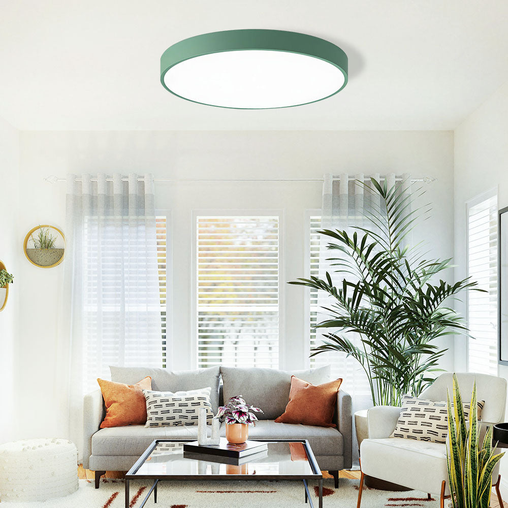 LED-Deckenleuchte zur flächenbündigen Montage für Flure