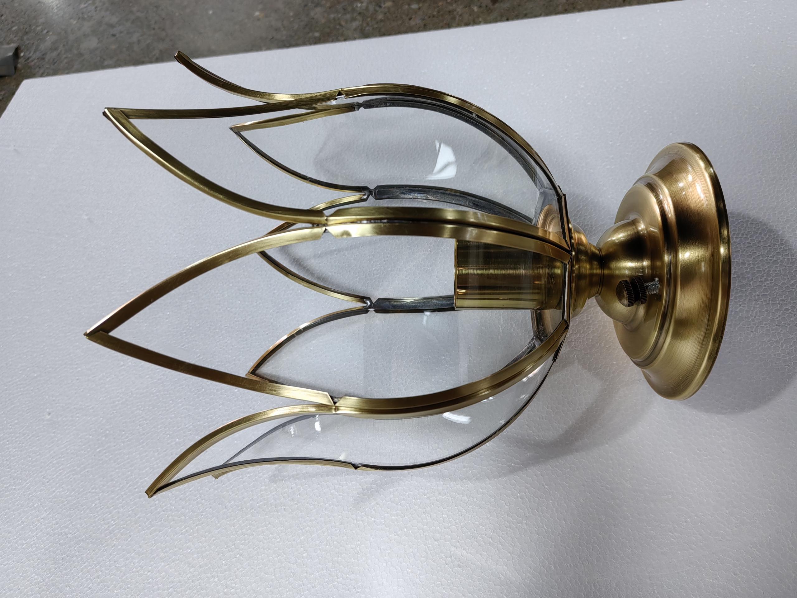 Gekrümmte florale gestufte Deckenlampe