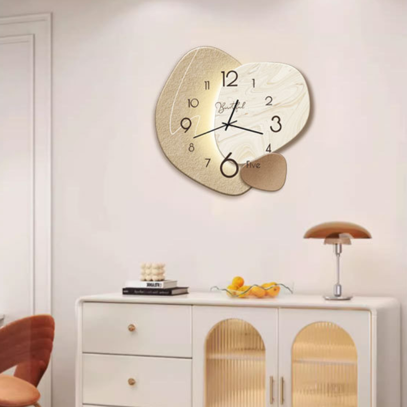 Abstrakte Schichtige Geometrische Wanduhr