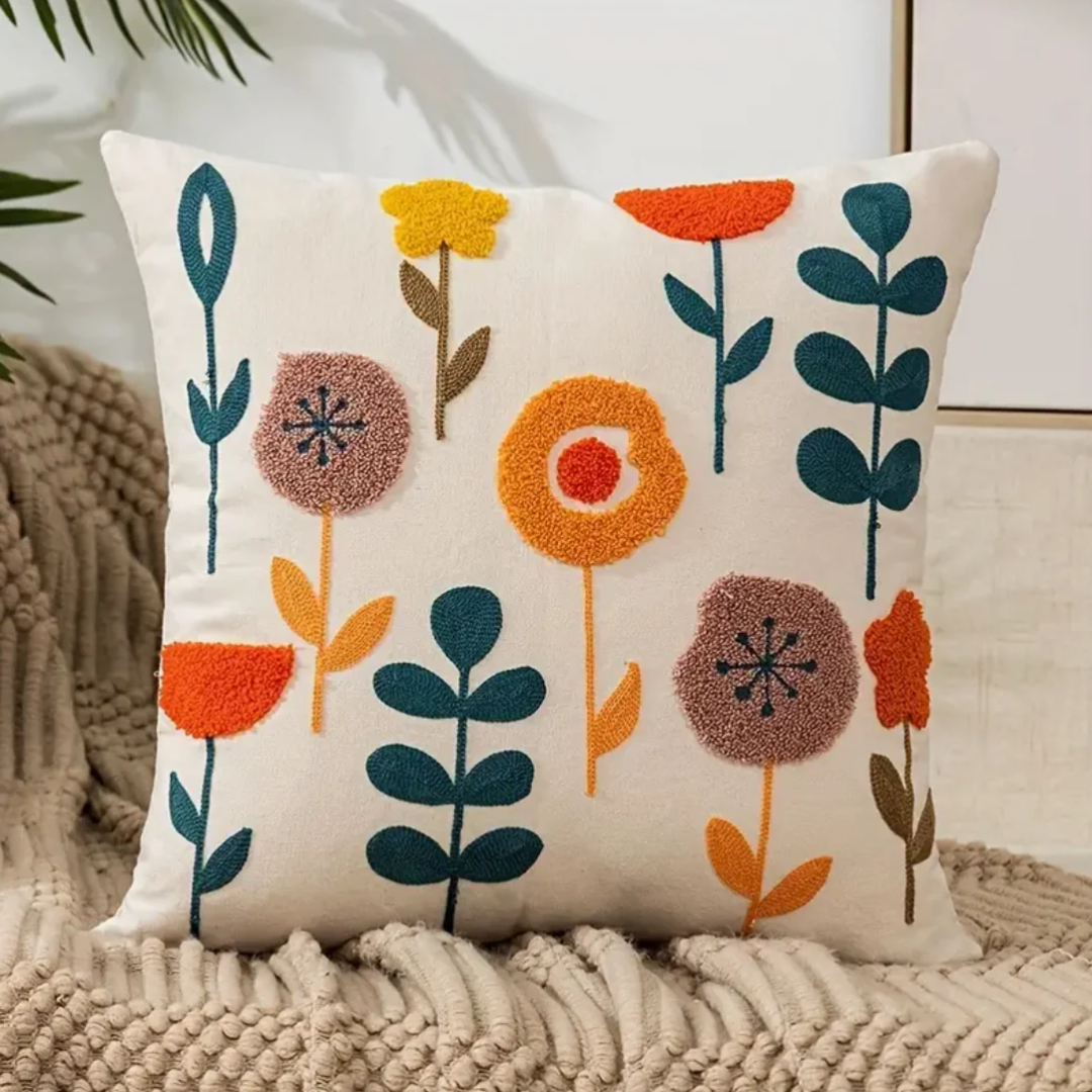 Dekokissen mit Blumenmuster