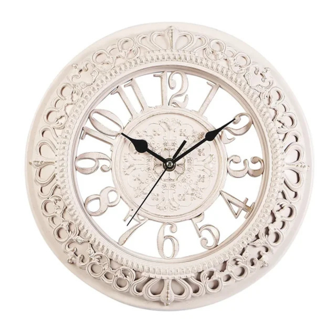 Aufwändige Wanduhr