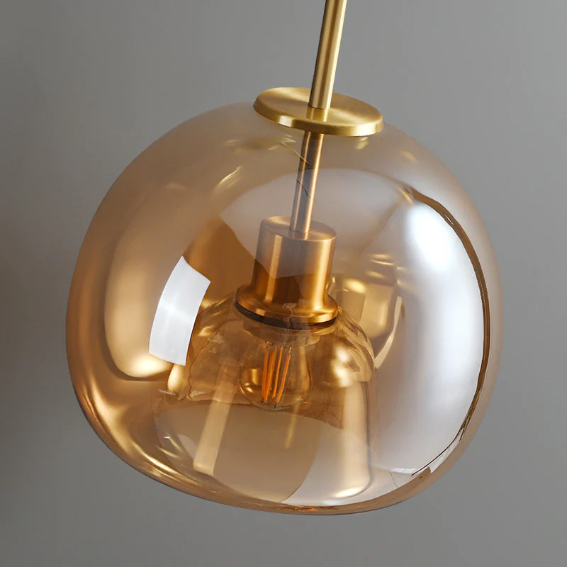 Pendelleuchte mit Glasschirm