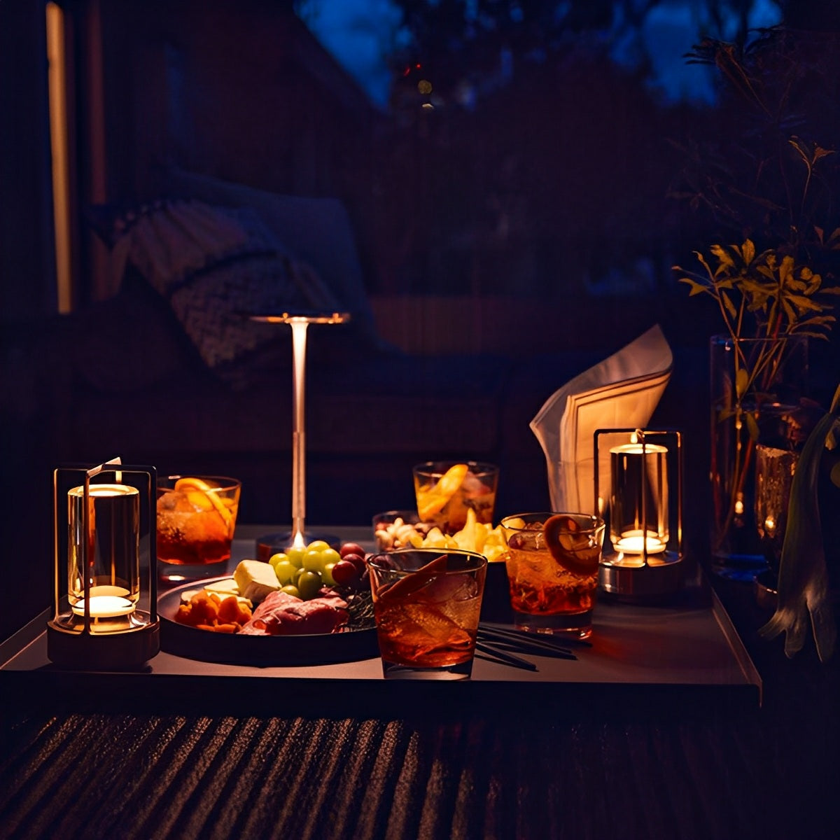 Tischlampe in Hantel Form mit LED und USB