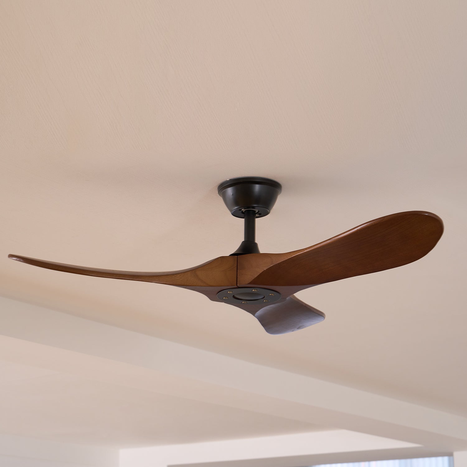 Aerodynamischer Deckenventilator für Innenräume