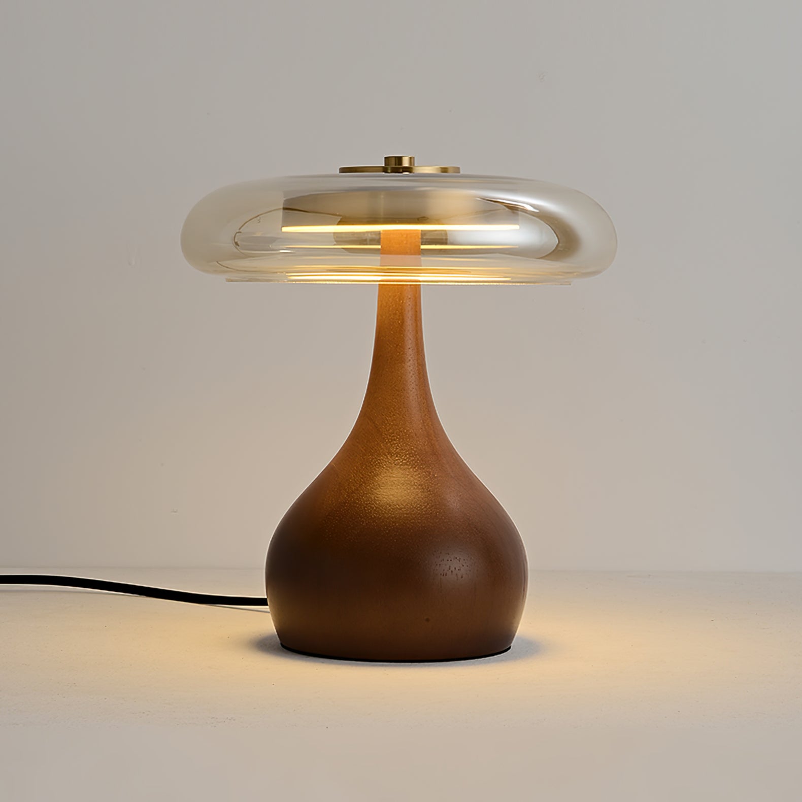 Tropfenförmige Tischlampe mit Glasdome